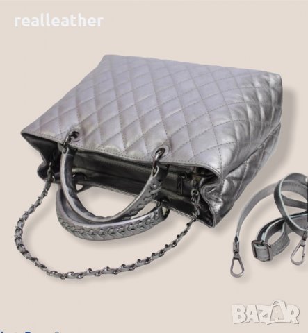 Стилна дамска чанта от естествена кожа в сребристо, снимка 2 - Чанти - 32880776