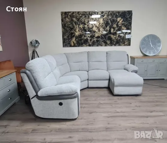 Сив ъглов диван от плат La-z-boy с електрически релаксиращ механизъм, снимка 2 - Дивани и мека мебел - 49936331