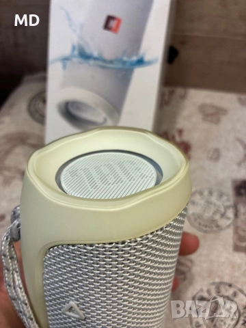 JBL Flip 4 TL White Оригинална тонколона, снимка 3 - Bluetooth тонколони - 52694639