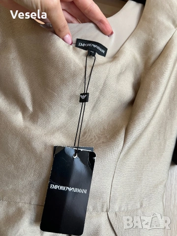 Оригинална рокля Emporio Armani, снимка 2 - Рокли - 53637391