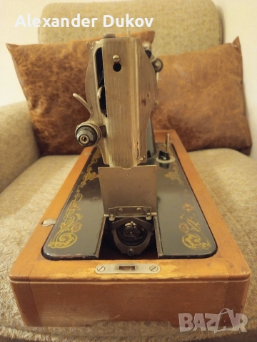 Шевна Машина 60те Ретро Руска Реплика на части, снимка 4 - Шевни машини - 52776580