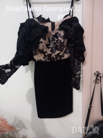 Официална рокля! Носена само веднъж. Купена е 120лв. Продавам я 80лв. M p-p