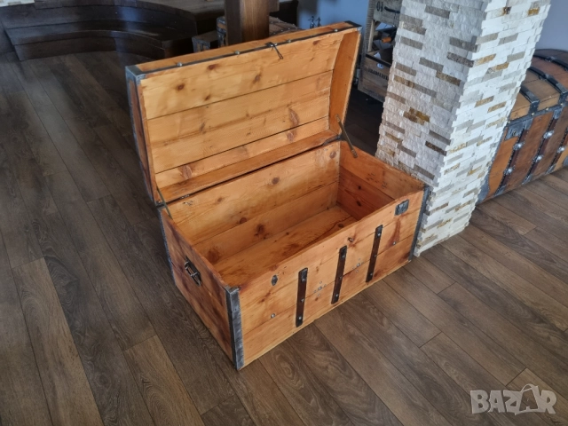 Стар сандък/ракла/скрин/ два броя, снимка 8 - Антикварни и старинни предмети - 51503449