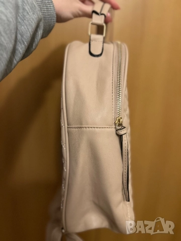 Дамска раница, снимка 4 - Раници - 52228663