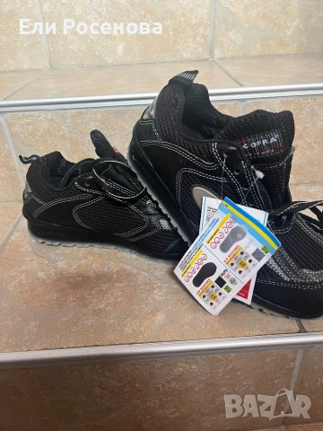 Удобни работни обувки !Чисто нови не носени!