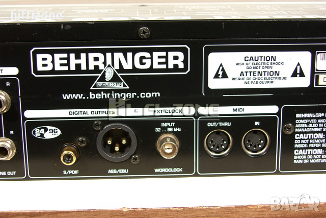 Behringer bass v-amp pro, снимка 10 - Други - 36136269