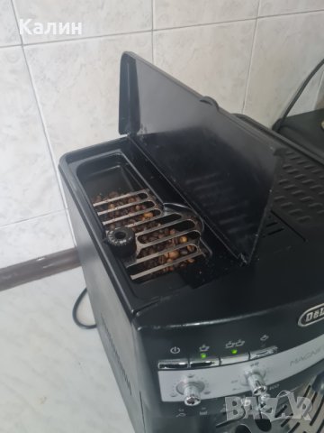 Кафе автомат Delonghi magnefica, снимка 5 - Кафемашини - 41488265