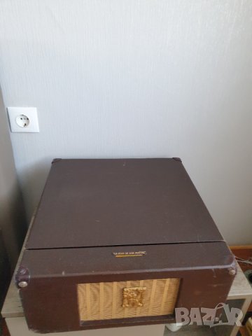 Много рядък грамофон LA VOIX DE SON MAITRE