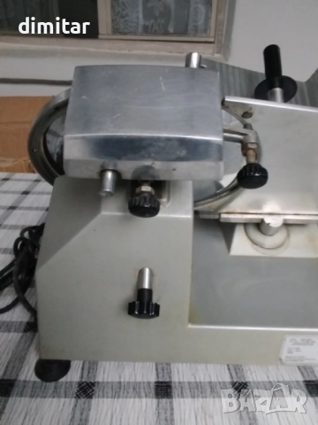 Професионална слайс  машина -250 мм, снимка 9 - Обзавеждане на кухня - 52467352