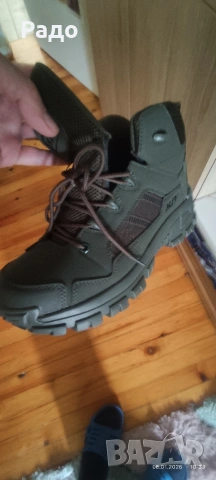Продавам мъжки туристически обувки , снимка 6 - Спортни обувки - 53003794