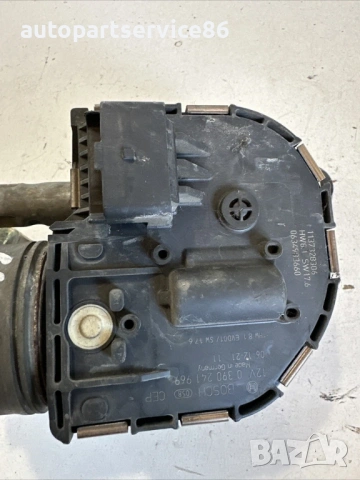 Мотор за преден десен чистачки за Peugeot 407 2.2 HDI (2007) 0390241969, снимка 2 - Части - 53737835