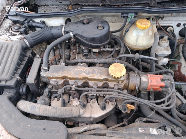 Продава се на части  опел корса 1.4 бензин може и цяла колата е със работещ двигател  всичко налично, снимка 3 - Автомобили и джипове - 53304643