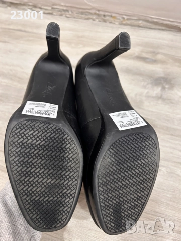 Дамски обувки Clarks, снимка 5 - Дамски обувки на ток - 56403378