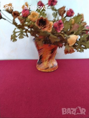 Две вази, различни по вид, с изкуствени цветя, снимка 2 - Вази - 39608833