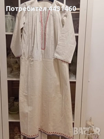 Северняшка риза - чиста, без петна, неносена