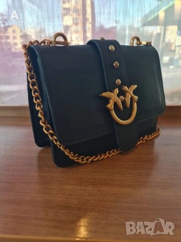 Елегантна дамска чанта носена няколко пъти