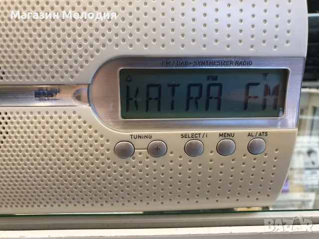 Радио Grundig Music 51 DAB+ В отлично техническо и визуално състояние., снимка 3 - Радиокасетофони, транзистори - 49343759