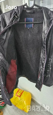 мъжко яке tommy hilfiger размер L, снимка 2 - Якета - 49754065