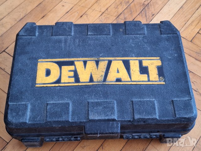 Перфоратор Dewalt D25013, снимка 2 - Куфари с инструменти - 41740602