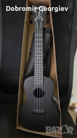 Kala Waterman концертно укулеле черно с калъф