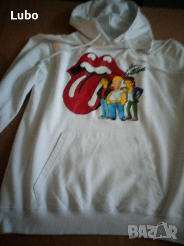 Продавам тениска +анорак