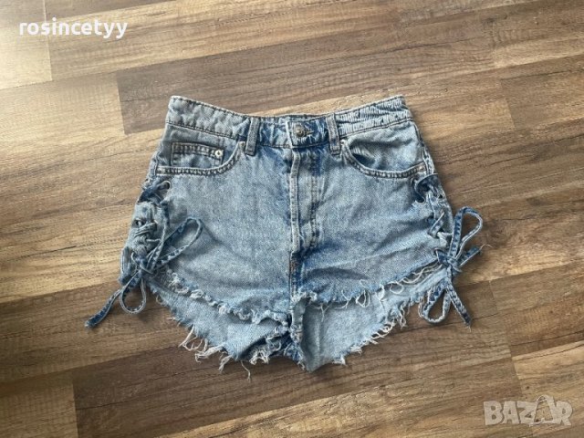 Къси панталонки с връзки 