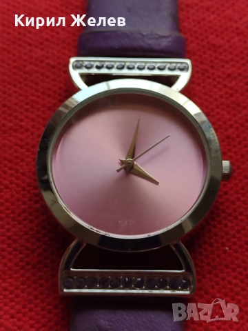 Стилен дамски часовник AVON QUARTZ много красив с кристали Сваровски - 7865