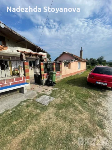 Заглавие: Имот с ДВЕ КЪЩИ и огромен двор 2 470 кв.м в с. Величково, обл. Варна!, снимка 6 - Къщи - 55890284