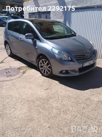 Тойота Версо 2.0 D4D, снимка 4 - Автомобили и джипове - 52323140