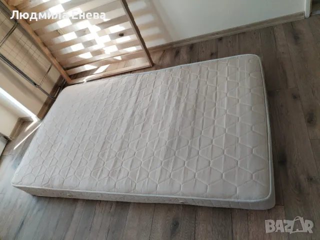 Продавам матрак с подматрачна рамка , снимка 3 - Матраци - 48739836