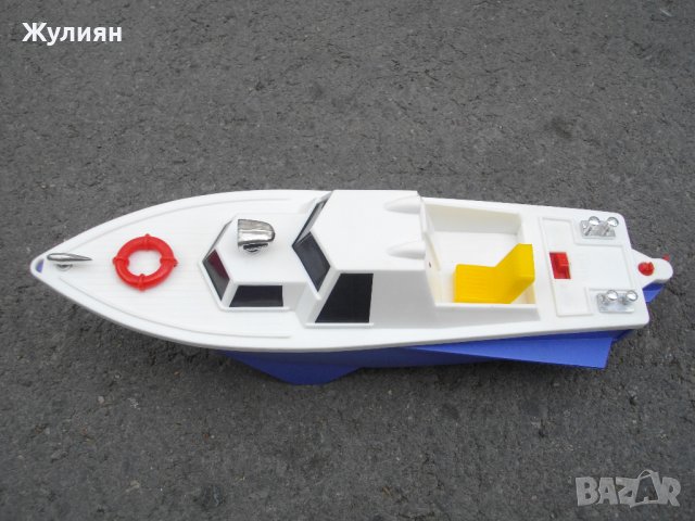 СТАРА ИГРАЧКА КАТЕР ЧАЙКА СССР , снимка 2 - Антикварни и старинни предмети - 42203992