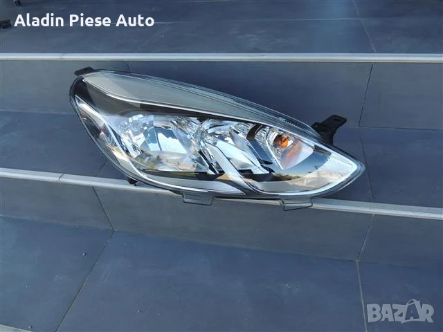 Десен фар за пътник Ford Fiesta година 2018 - 2023 Халогенни крушки Пълен код H1BB-13W029-AH