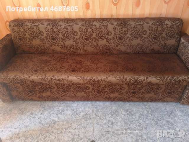 Продавам кухненски диван