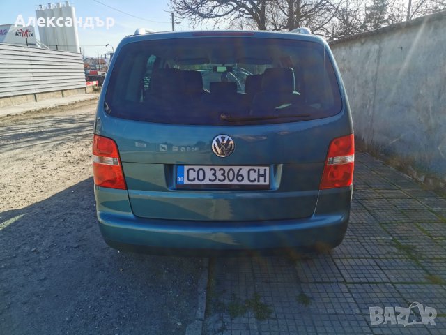 VW Touran 2.0 TDI, снимка 6 - Автомобили и джипове - 44434030