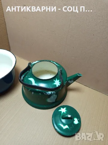 Комплект Соц Стари Емайлирани Чайник С Купа Съд., снимка 4 - Антикварни и старинни предмети - 49338380