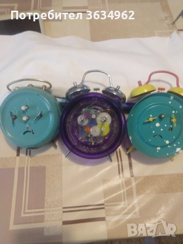 Часовници , снимка 2 - Стенни часовници - 51930459