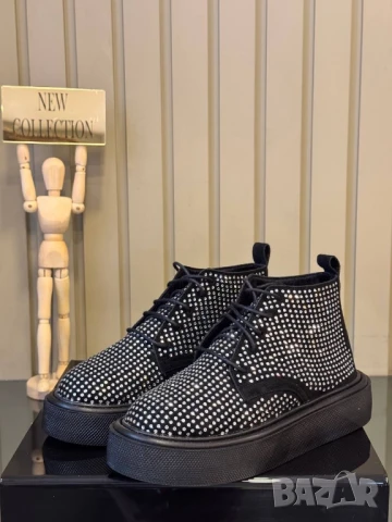 дамски маратонки с камъни , снимка 2 - Маратонки - 50749134