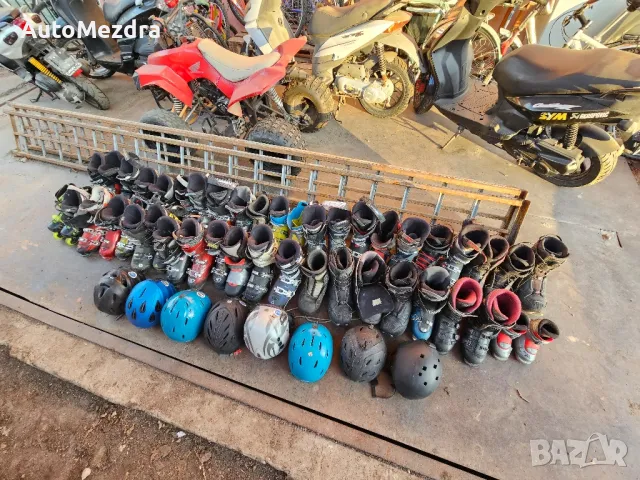 ски обувки и каски 200лв, снимка 4 - Зимни спортове - 48774931