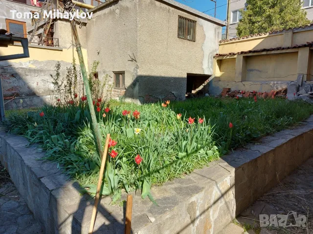 Продавам двуетажна къща в кв. Овчарски, снимка 8 - Къщи - 56131385