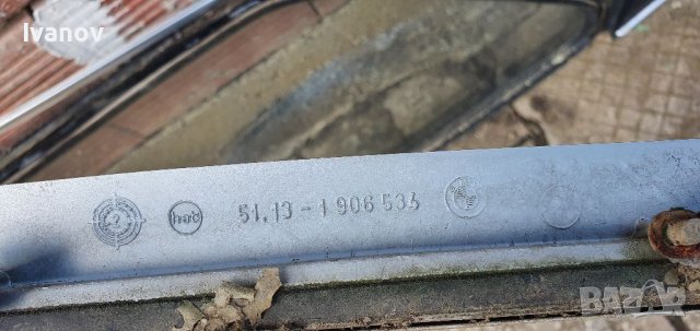 Задни странични стъкла за бмв е30 купе хром лайсни лява дясна лайсна bmw e30 coupe , снимка 12 - Части - 40106941