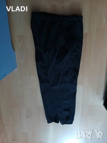 Долнище Nike air, снимка 2 - Спортни дрехи, екипи - 47472827