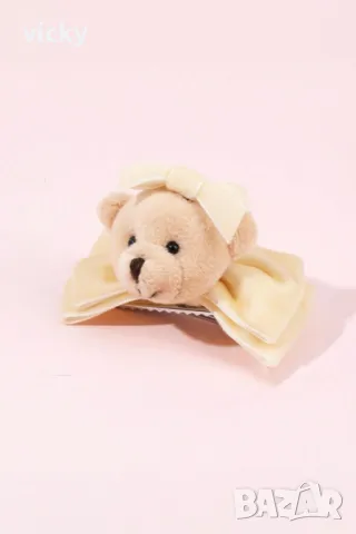 Фиба с плюшено мече в бежово, вдъхновена от Petite Fleur 