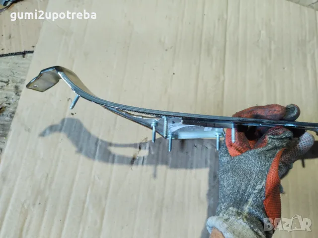 Декоративна Лайсна Предна Лява Врата Mercedes E class W211 V6 Tmodel, снимка 7 - Аксесоари и консумативи - 47466514