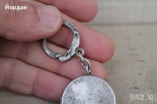 Сребърен ключодържател с място за снимка, снимка 3 - Колиета, медальони, синджири - 48165820