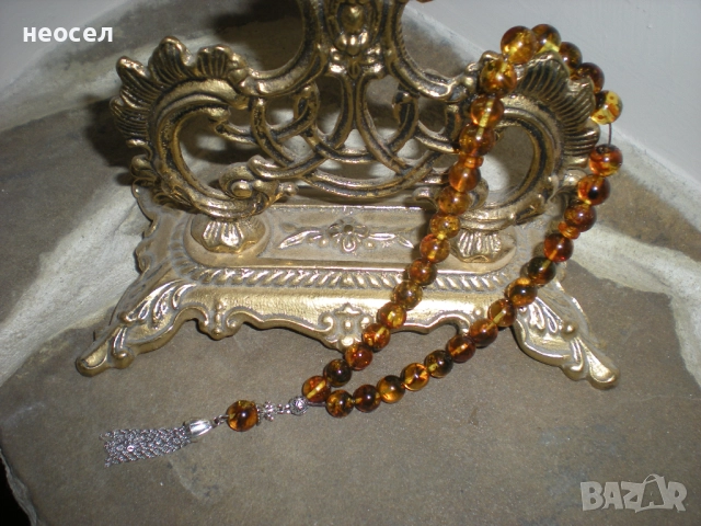 Кехлибарена броеница от натурален непресован балтийски кехлибар цвят коняк 16.11 гр.