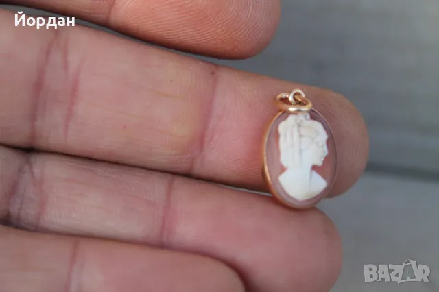 Стара камея със златен обков 18 карата, снимка 2 - Антикварни и старинни предмети - 48942743