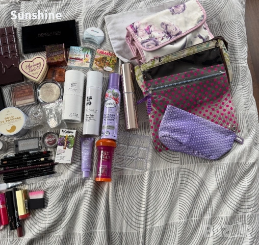 Голям комплект козметика и аксесоари – над 50 артикула, снимка 4 - Декоративна козметика - 53724452