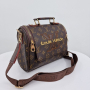 Дамска чанта Louis Vuitton , снимка 1