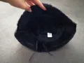 Дамска пухкава шапка в черен цвят, снимка 8