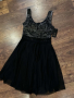 Черна рокля с бежово , снимка 1 - Рокли - 44586338